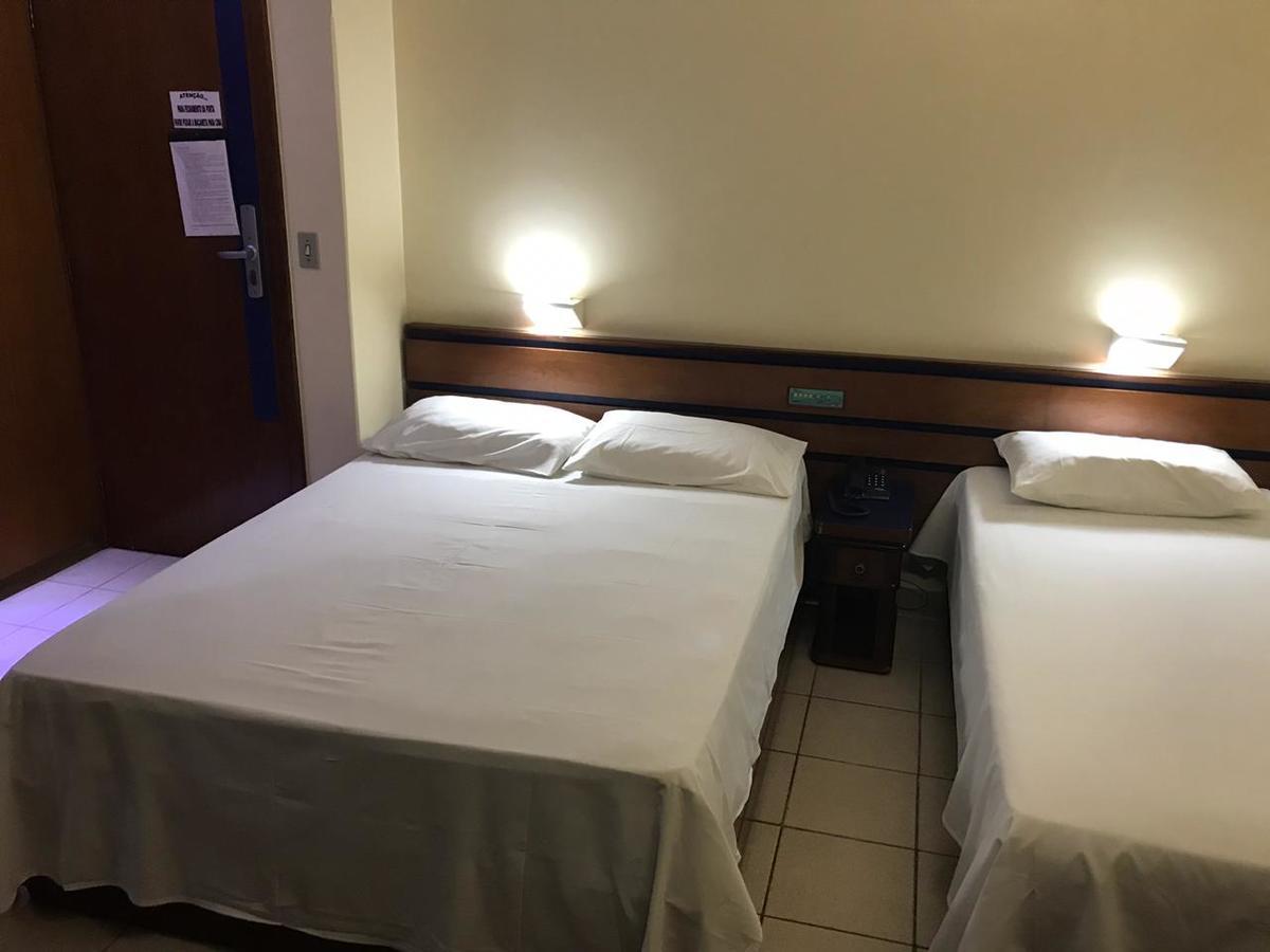 Oft Plaza Oeste Hotel Goiânia Exteriör bild