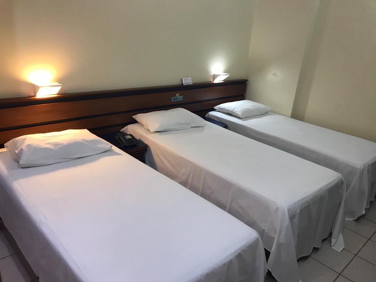Oft Plaza Oeste Hotel Goiânia Exteriör bild