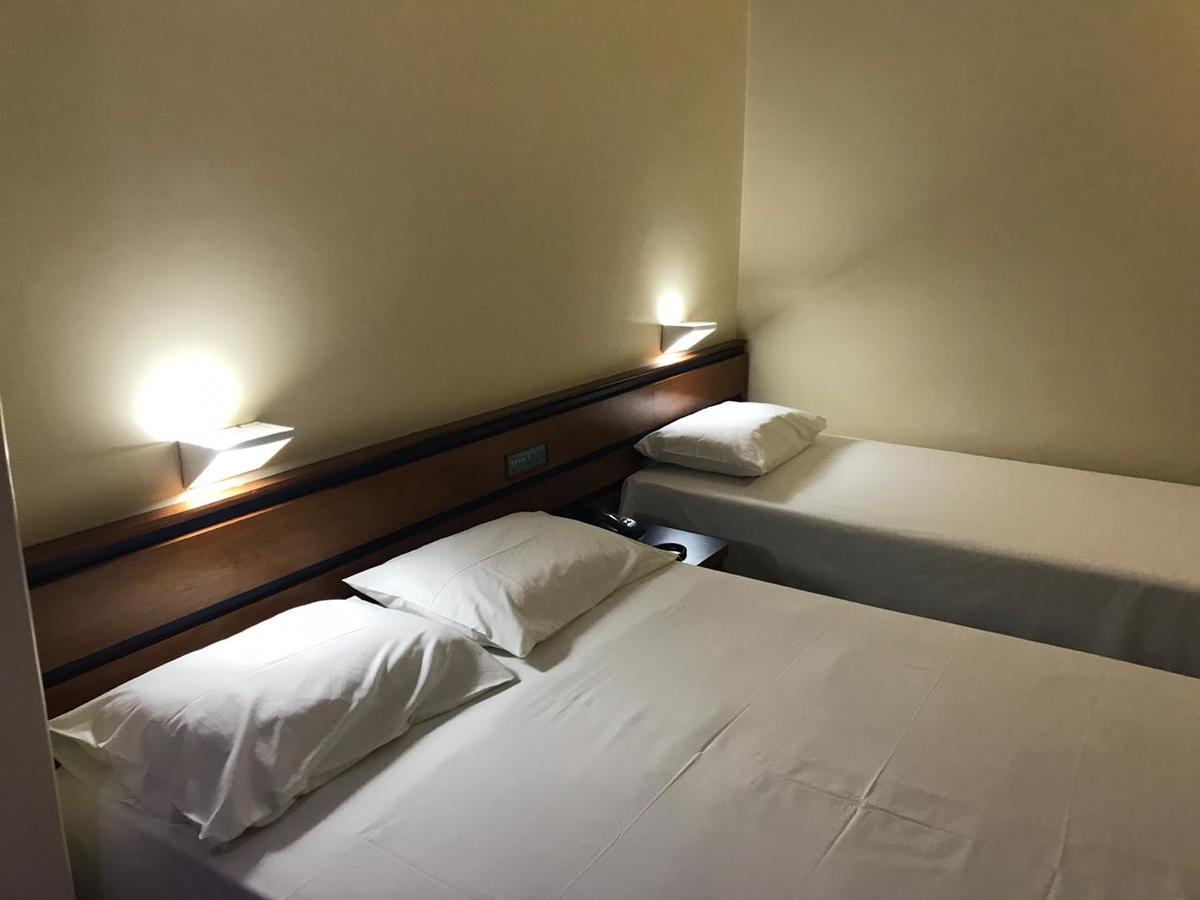 Oft Plaza Oeste Hotel Goiânia Exteriör bild