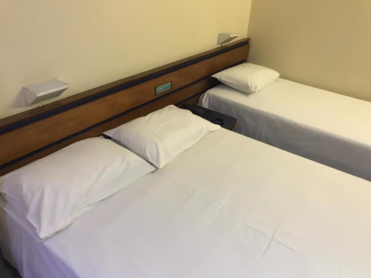 Oft Plaza Oeste Hotel Goiânia Exteriör bild