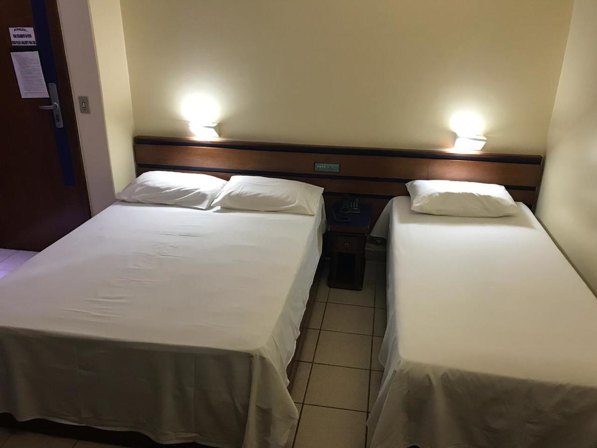 Oft Plaza Oeste Hotel Goiânia Exteriör bild
