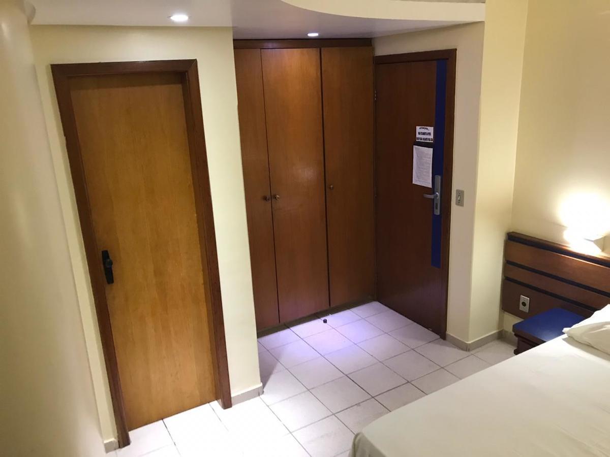 Oft Plaza Oeste Hotel Goiânia Exteriör bild