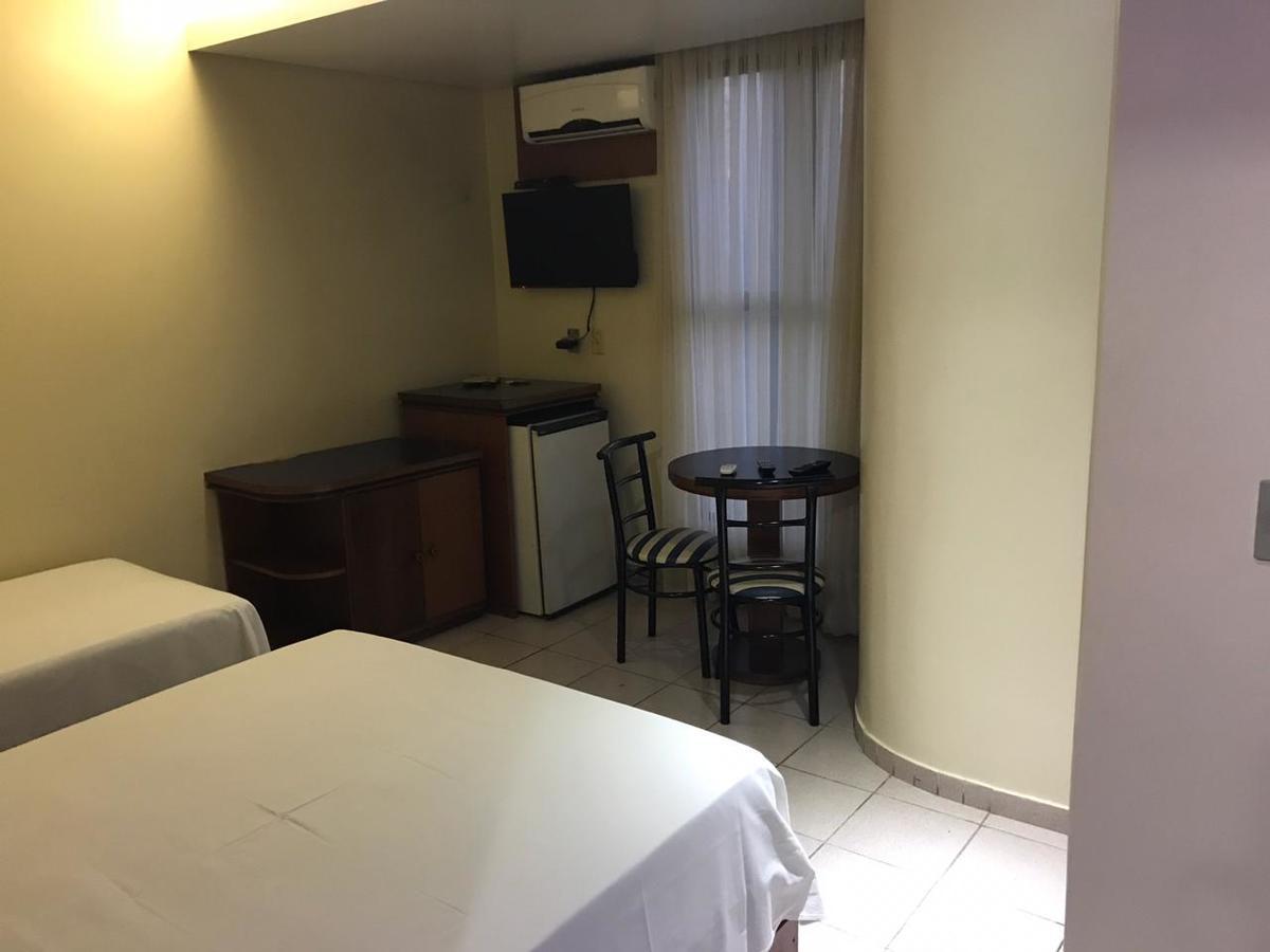 Oft Plaza Oeste Hotel Goiânia Exteriör bild